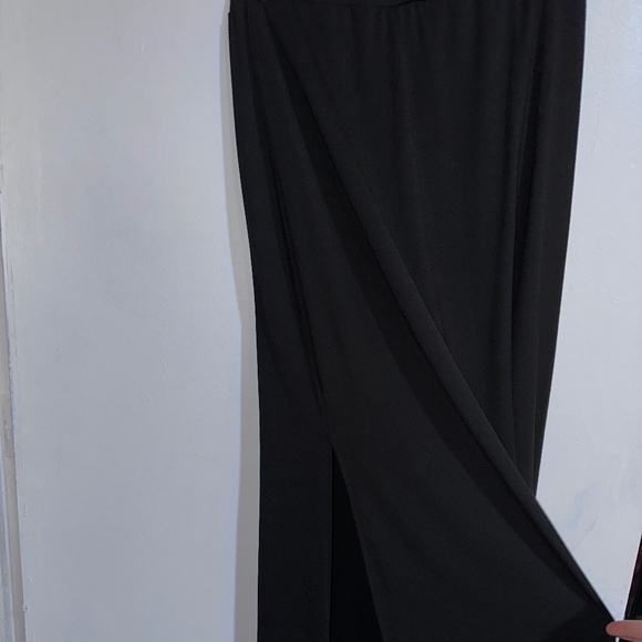 Long Skirt with Slit - Picture 3 of 4